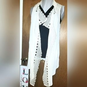 Cotton weaved lace sleeveless cover